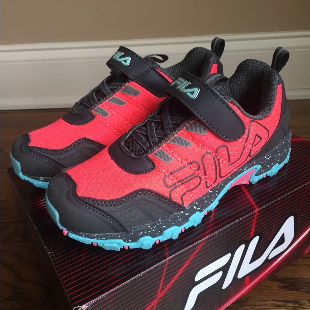 Girls Fila Youth No Tie Shoes Size 3Y